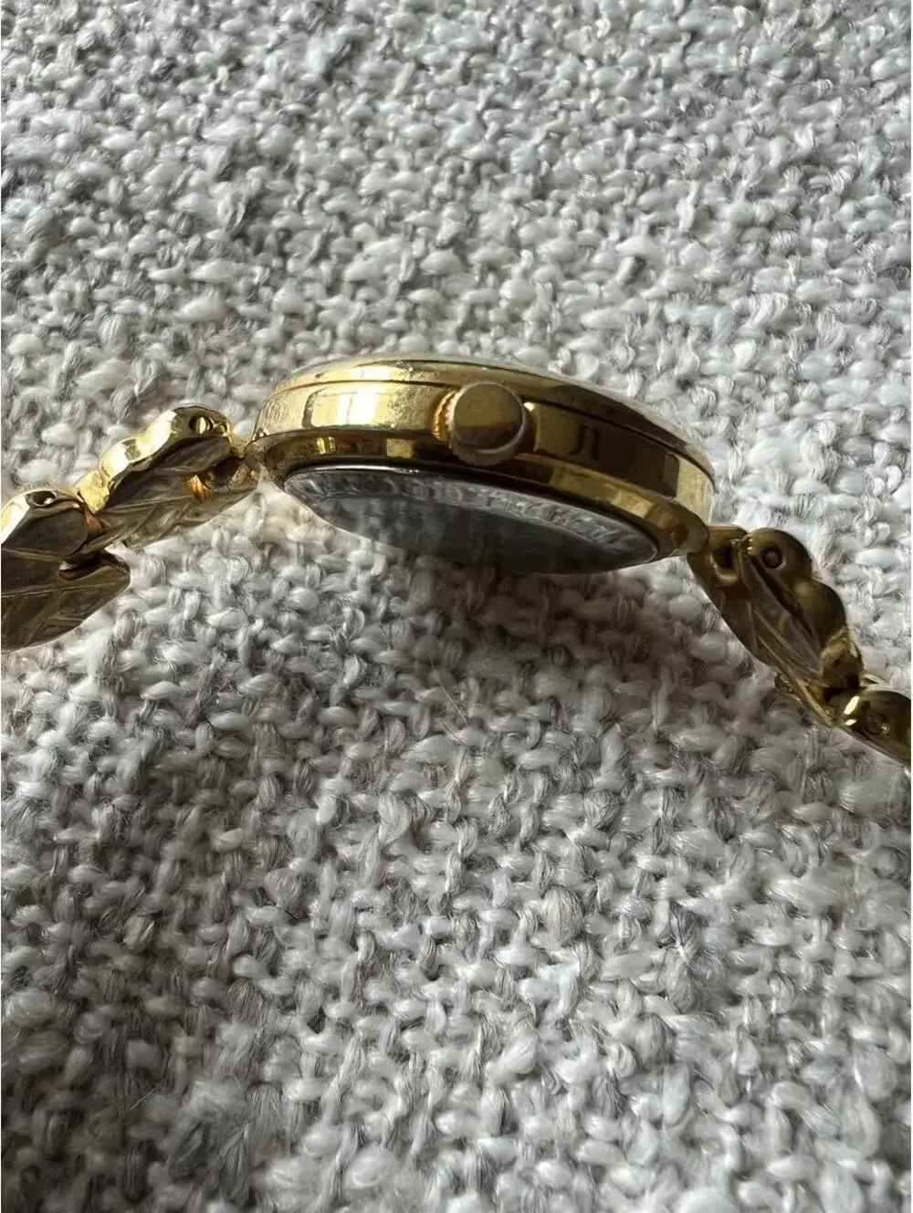 N/A vintage gold